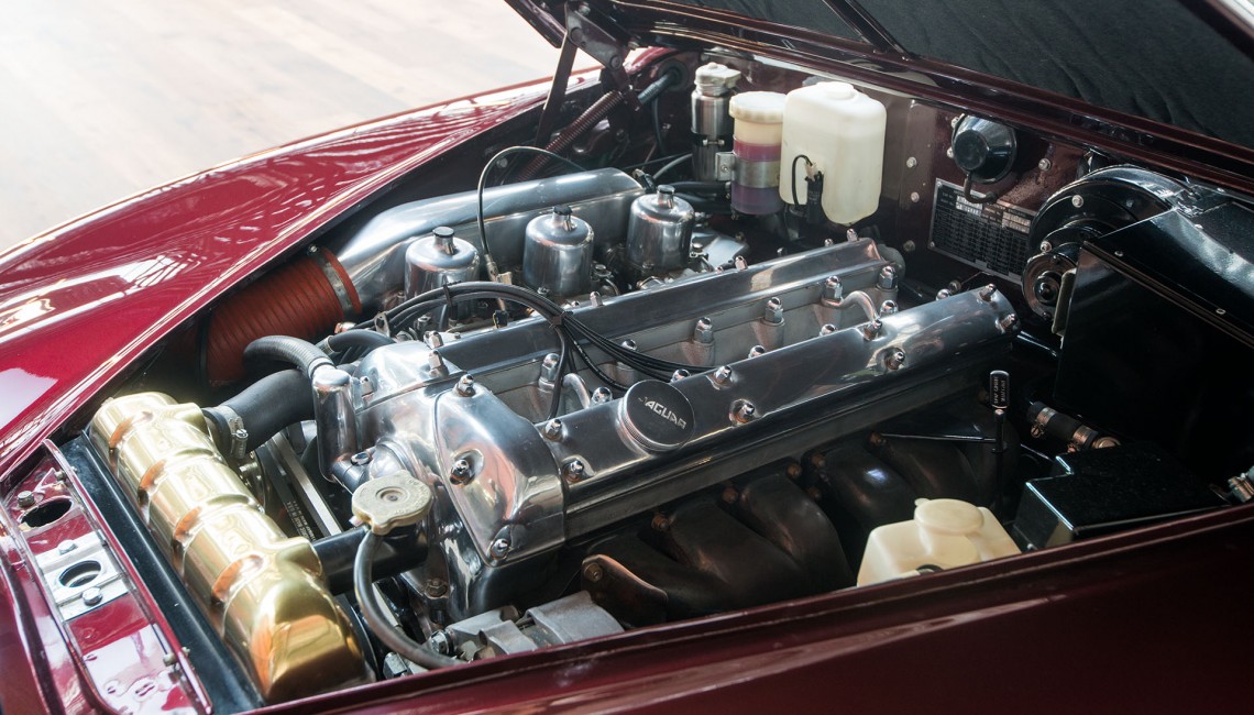 Jaguar-S-type-Red-15-2-1140x650.jpg
