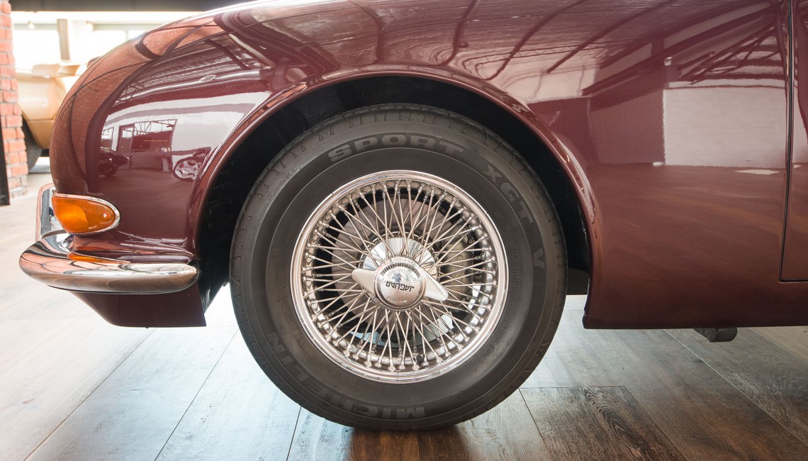 Jaguar-S-type-Red-18-2-1140x650.jpg
