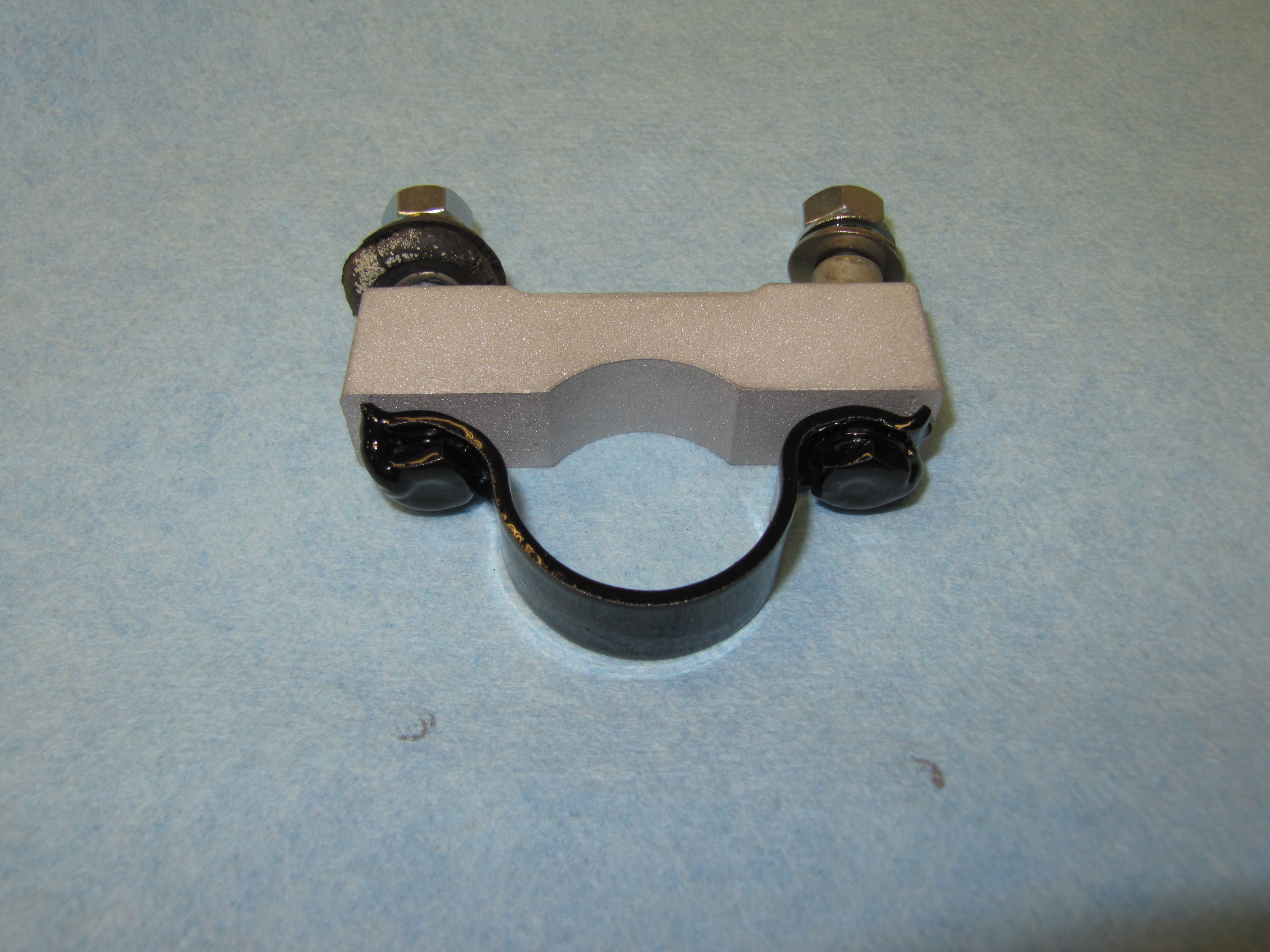 Support-Block-Clamp-for-Mounting-of-Servo-Unit-to-Front-wing-Valance-2.jpg