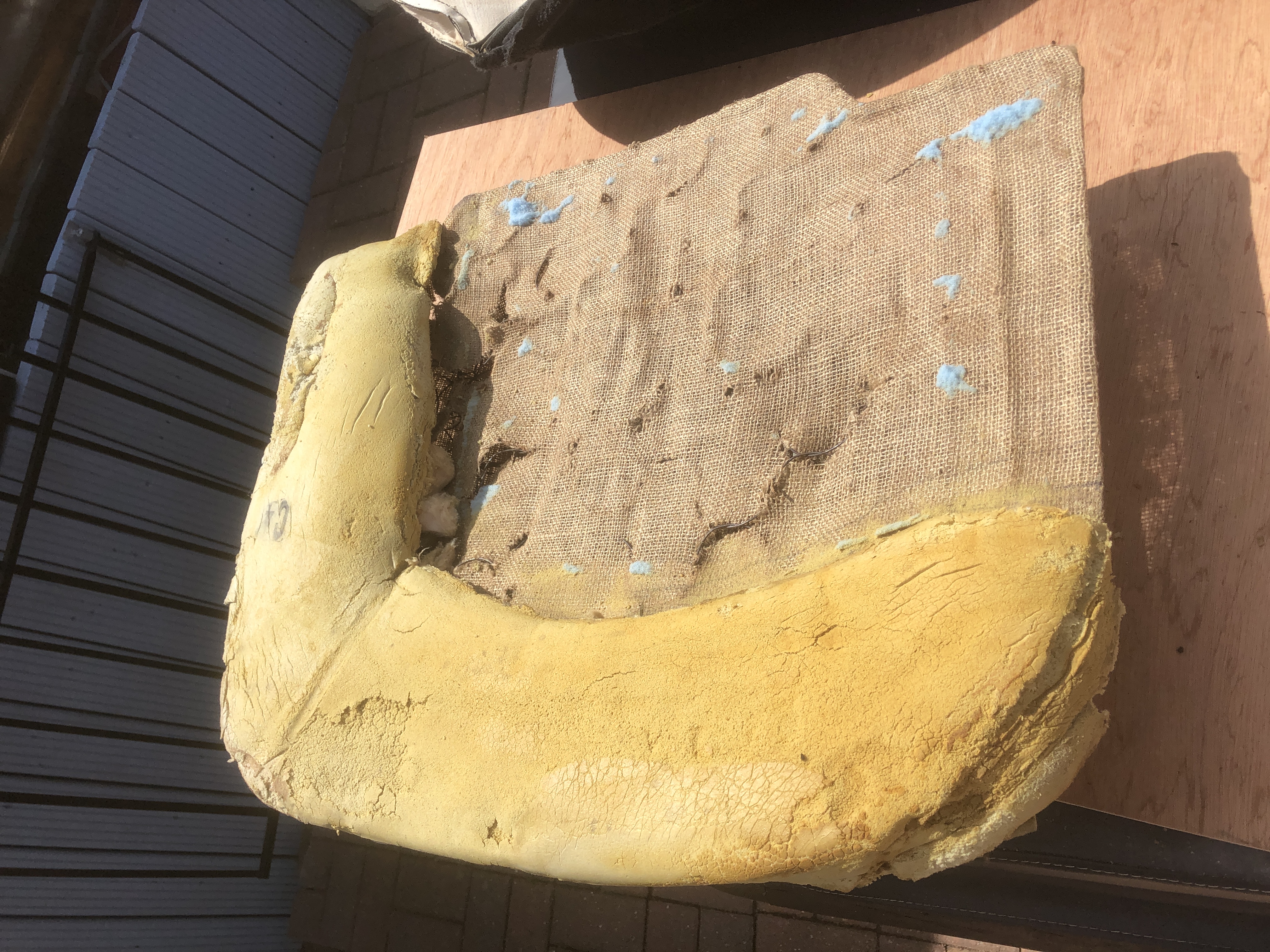 8. drivers seat with old hessian left by upholsterer.JPG